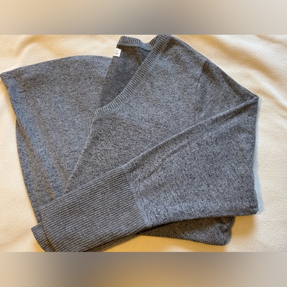 Maurice’s Women’s Gray Tunic Sweater 3X - Picture 4 of 12